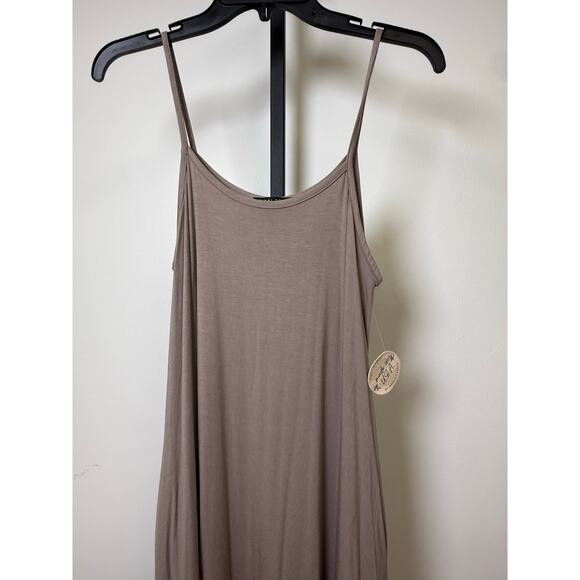 Taupe Flowy Maxi Dress – Spaghetti Strap – Boho/Resort Style - Picture 5 of 6